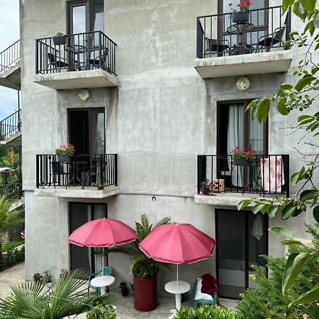 Family Hotel Our House Tsikhisdziri  Bagian luar foto