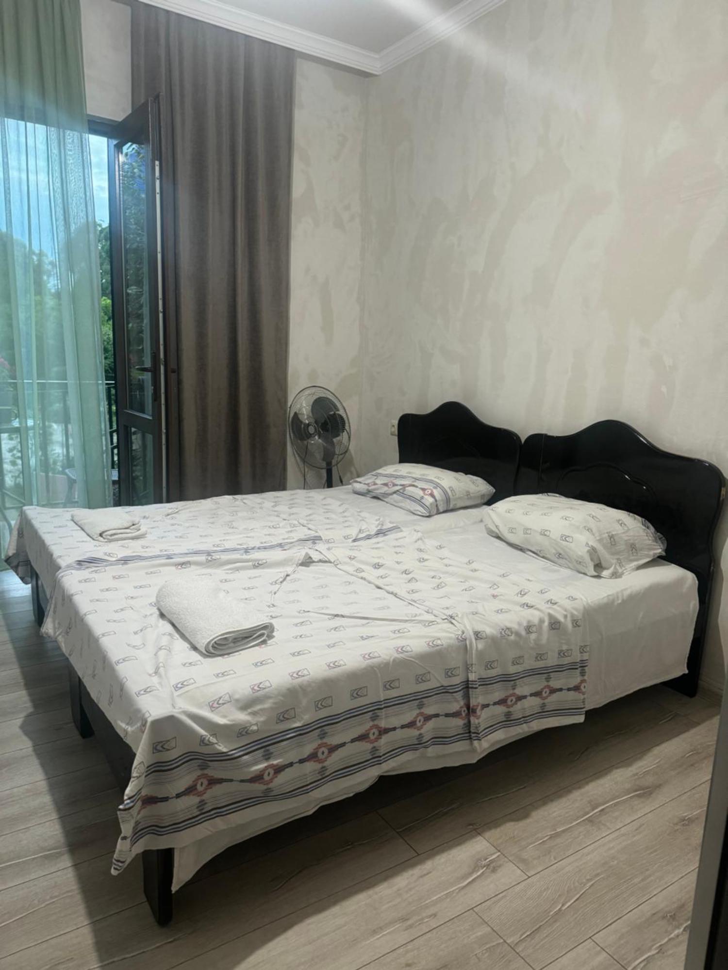 Family Hotel Our House Tsikhisdziri  Bagian luar foto