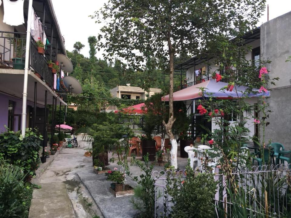 Family Hotel Our House Tsikhisdziri  Bagian luar foto